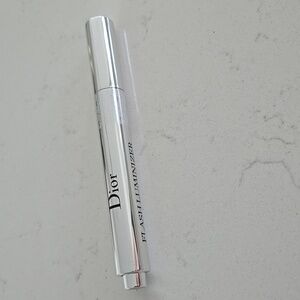 Dior Flash Luminizer - Radiance Booster Pen 025 Vanilla Enhance your glow